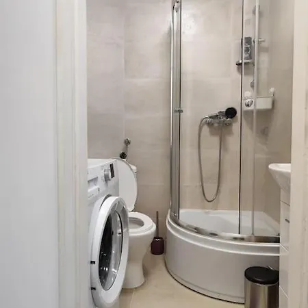 1-br Highway W/ Free Parking Lägenhet Rijeka