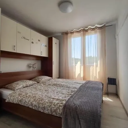 1-br Highway W/ Free Parking Lägenhet Rijeka